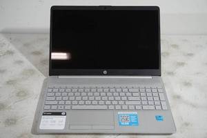 lot 121 image: HP 15.6 Laptop Computer - i3 Processor - NO OS