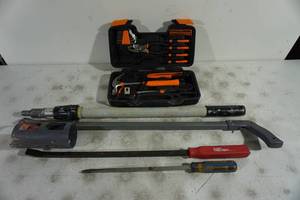 lot 125 image: Assorted Hand Tools - Set, Pry Bars