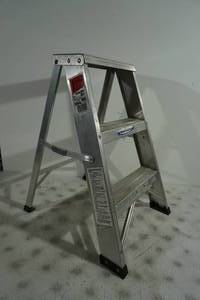 lot 161 image: Werner 26 200 Lb Aluminum Step Ladder