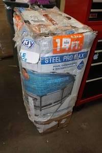 lot 16 image: Bestway Steel Pro Max 14 ft Above Ground Pool - 33 Deep