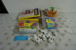 lot 18 image: Assorted Crafts and Activities - Play-Doh, Peppa Pig