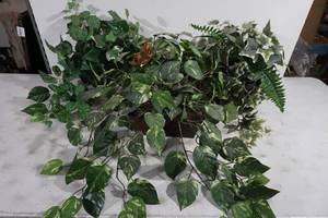 lot 153 image: Artificial Plants