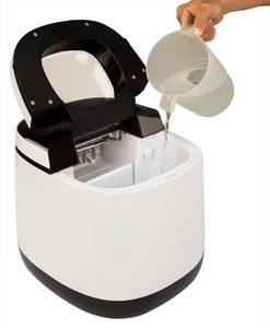 lot 1 image: NEW NewAir 50 Lb Portable Ice Maker