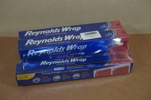 lot 11 image: Reynolds Wrap Aluminum Foil - 30 Sq Ft Each