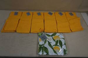 lot 12 image: Kitchen Towels with Apron