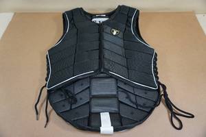 lot 66 image: Tipperary Equestrian Riding Vest - Size 34