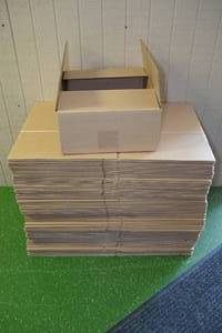 lot 97 image: 73 Cardboard Boxes with Handles - 17 x 7 x 14.5
