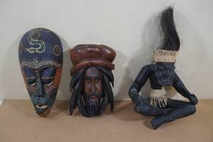 lot 131 image: Assorted Tribal Carved Items