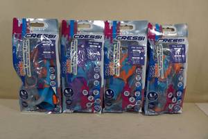 lot 164 image: Cressi Kids Snorkel Sets