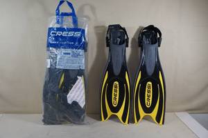 lot 173 image: Cressi Frog Plus Snorkel Fins