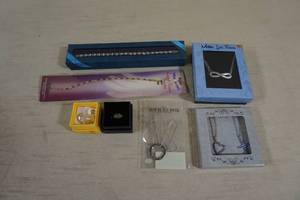 lot 199 image: Assorted Costume Jewelry - Mother Necklace, Necklace Set