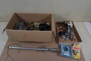 lot 246 image: Assorted Boat Items - Lighting, Propeller, Hitch