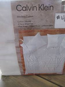 lot 4 image: Calvin Klein Modern Cotton-King Sheet Set-White