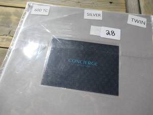 lot 28 image: Concierge Collection Bed Sheets-6 Piece, Silver-Twin