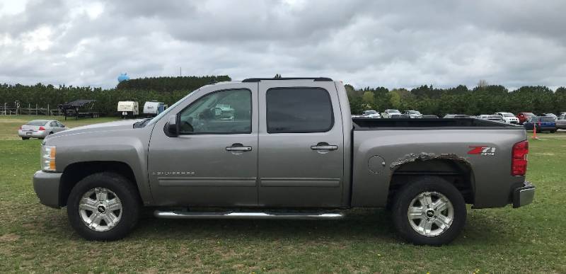 lot 4 image: 2009 Chevy Silverado 1500 LTZ Z71 4X4
