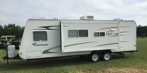 lot 2 image: 2006 Coachman Capri 28 Camper