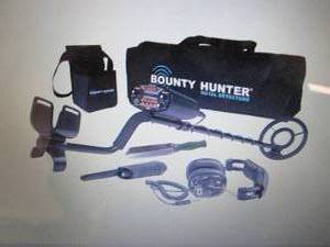 lot 3 image: Bounty Hunter Landstar Metal Detect...
