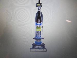 lot 15 image: Bissell CleanView Rewind Pet 8-Amp ...