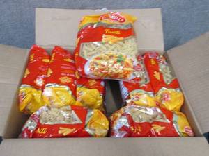 lot 22 image: 8- 17.7 oz Bags Vitarella Speciale ...