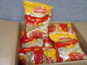 lot 24 image: 8- 17.7 oz Bags Vitarella Speciale ...