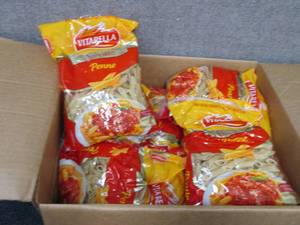 lot 25 image: 8- 17.7 oz Bags Vitarella Speciale ...