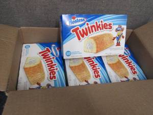 lot 33 image: 4-13.58 oz Boxes Hostess Twinkies...