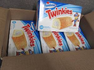 lot 36 image: 4-13.58 oz Boxes Hostess Twinkies...