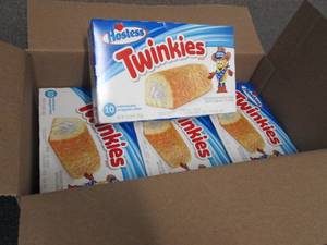 lot 41 image: 4-13.58 oz Boxes Hostess Twinkies...