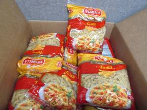 lot 48 image: 8- 17.7 oz Bags Vitarella Speciale ...