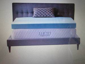lot 83 image: Lucid Comfort Collection 4 Gel Mem...