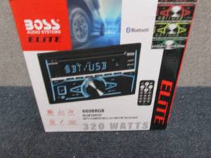 lot 96 image: Boss Elite 320-Watt CDMP3USB Car ...