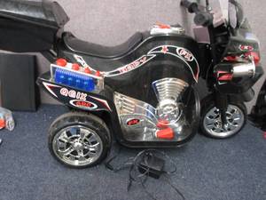 lot 241 image: Lil Rider 3-Wheeled Battery-Powere...