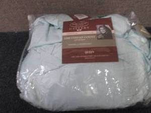 lot 249 image: Kathy Ireland Home 1200 Thread Coun...