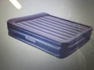 lot 252 image: Bestway TriTech 18H Airbed with Bu...