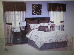 lot 266 image: Paola 30-Pc. Bedroom Super Set - Ca...