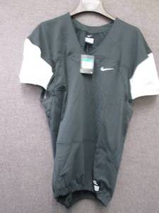 lot 303 image: 6 Nike Mens XL Football Uniform To...