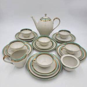 Rare Vintage 21 Piece Mayer Wiesau 1840 Fine Porcelain German Made TeaCoffee Set