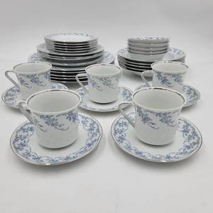 Lovely Rare Vintage Blue Danube by Johann Haviland 35 Piece Dining Set (Valued $400)