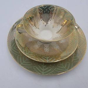 Vintage 1950s Mid-Century Modern Elegant Emerald and Gold Joseph Rieber & Co., Bavaria, West-Germany Sammeltasse (3 Piece TeaCoffee cup & Saucer with Dessert Saucers)