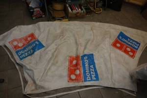 lot 7 image: Dominos pizza tarp