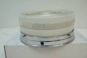lot 17 image: ceiling light