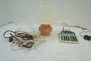 lot 32 image: lamp