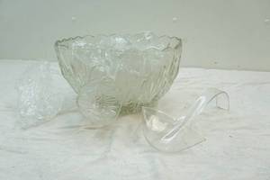 lot 76 image: punch bowl ,cups