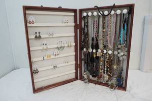 lot 97 image: jewelry display , jewelry