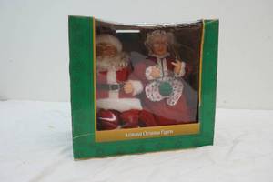 lot 105 image: aminated Christmas figures