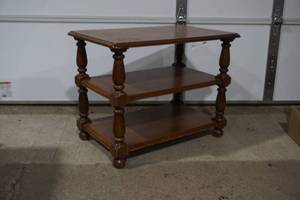 lot 146 image: end table
