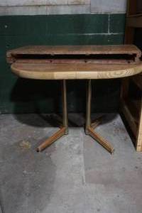 lot 152 image: table