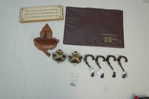 lot 190 image: coat hooks