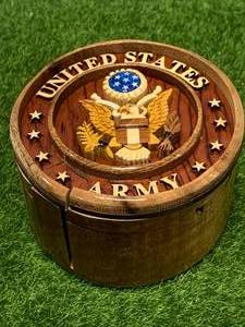 lot 6 image: BRAND NEW UNITED STATES ARMY LOCKING BOX 4 38 WIDE