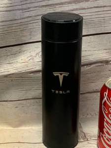 lot 65 image: BRAND NEW TESLA THERMOS WITH DIGITAL TEMPERATURE GAUGE